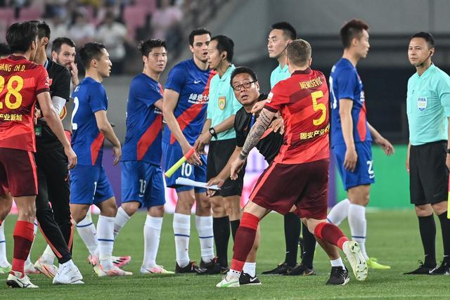 热那亚对19岁前锋伊列尼赫纳产生兴趣